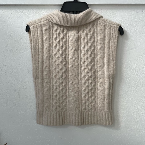 Pink Rose Cable Sweater Vest in Oatmeal - Picture 4 of 5